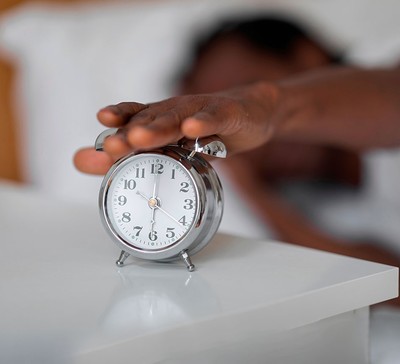 Quantas horas de sono devemos ter? Entenda agora