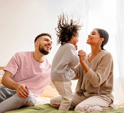 Posso incluir meus pais no plano de saúde da empresa? Entenda as regras para incluir dependentes