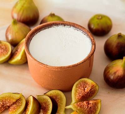 Iogurte natural: saiba como fazer e por que ele faz bem