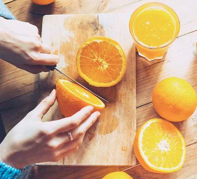 Existem alimentos que causam aftas? Entenda essa relação