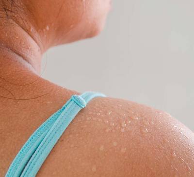 O que é hot yoga? Entenda benefícios da prática