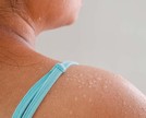 O que é hot yoga? Entenda benefícios da prática