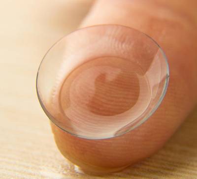 Cuidados com as lentes de contato: ‘ouça’ seus olhos