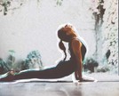 Yoga para iniciantes: 7 benefícios e como começar a praticar