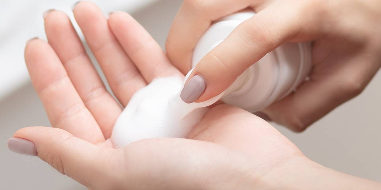 Como limpar o rosto? Veja produtos indicados e outras dicas