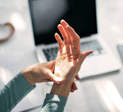 Dor no punho: como saber se é LER ou tendinite