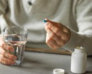 Quais são os riscos da automedicação contra dor de cabeça?