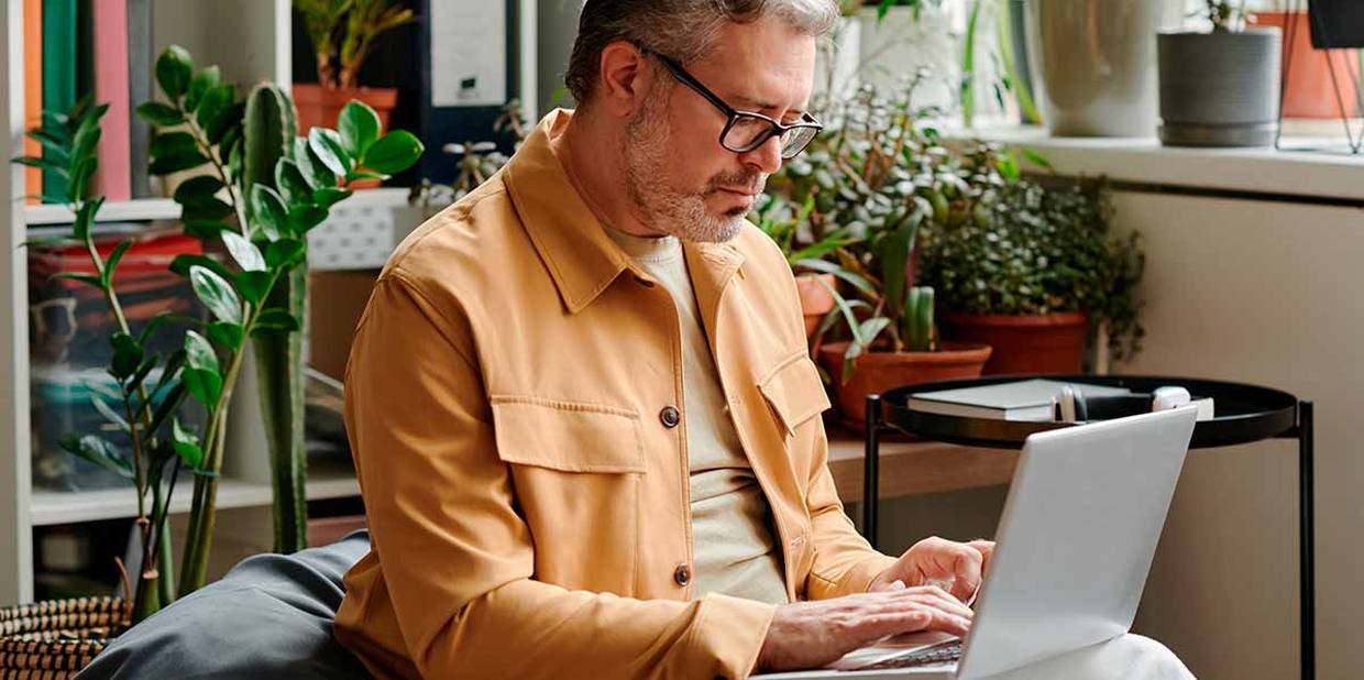 Quais são os problemas de ficar muito tempo sentado?