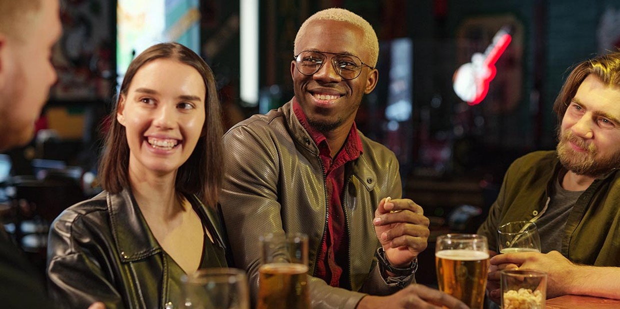 Happy hour da empresa: como organizar sem deixar a saúde de lado