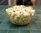 Receita de pipoca com levedura nutricional e semente de abóbora