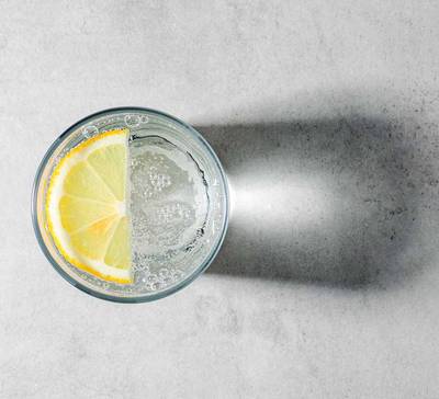 Água com gás faz mal? Muito pelo contrário. Veja seus benefícios