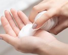 Como limpar o rosto? Veja produtos indicados e outras dicas