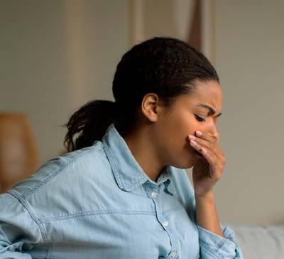 Ânsia de vômito: o que causa e como tratar? Descubra agora