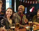 Happy hour da empresa: como organizar sem deixar a saúde de lado