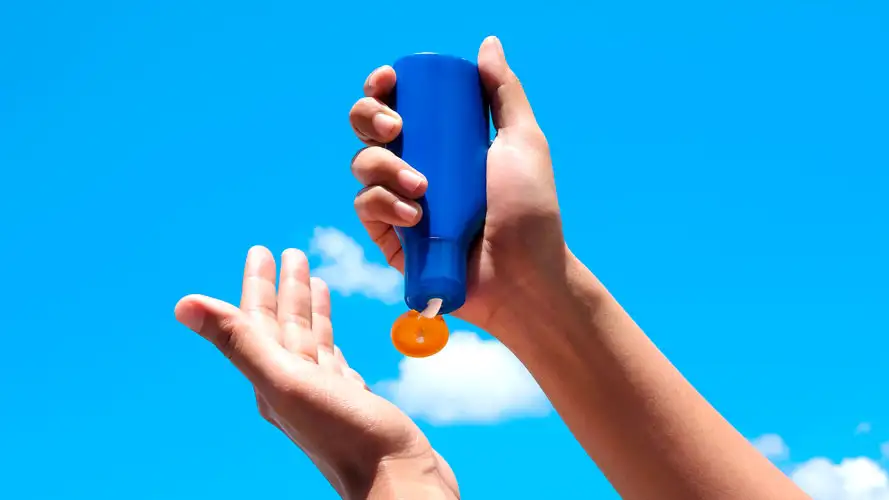 Dezembro Laranja: como proteger a sua pele no verão?