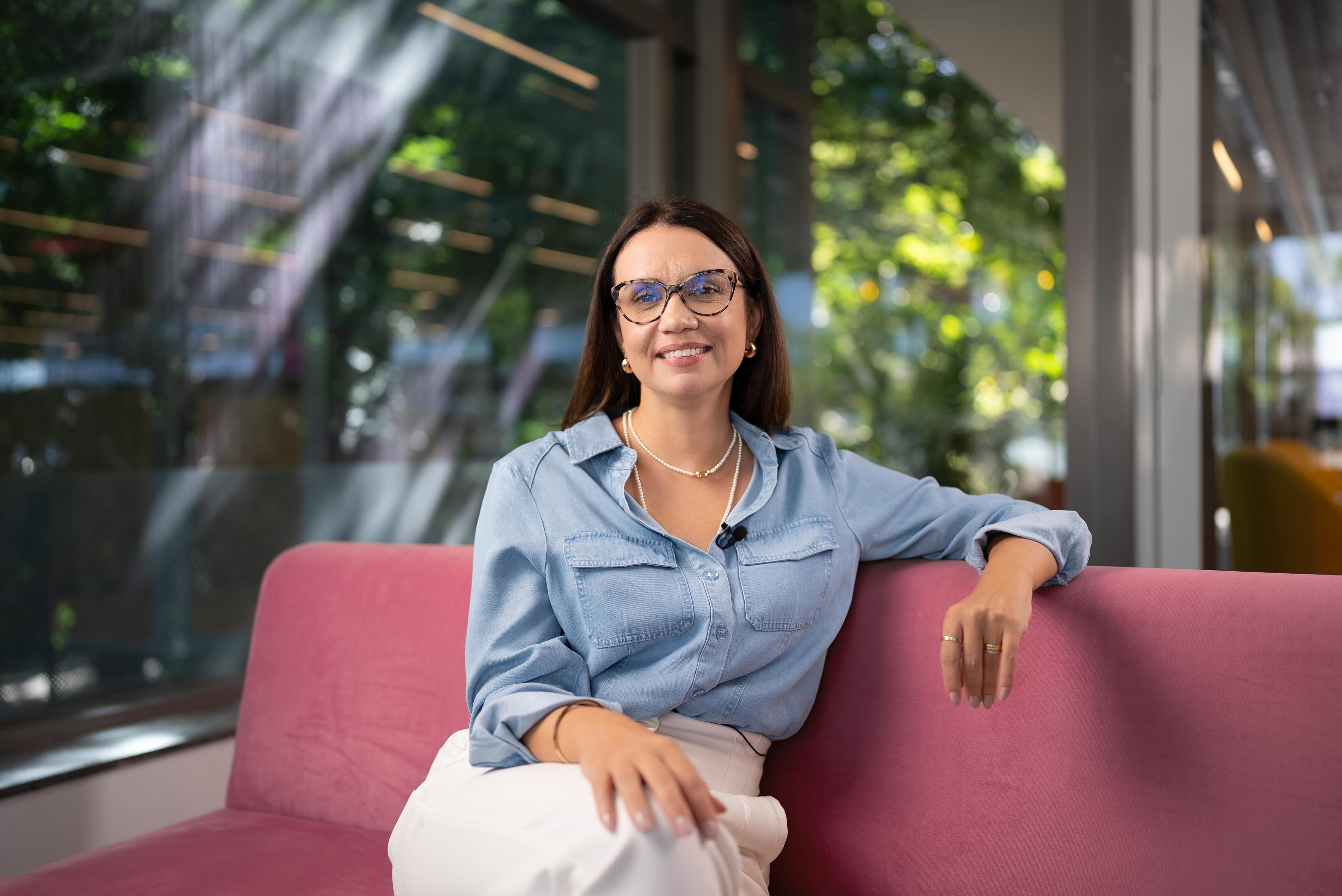 “Empresas têm o dever social de ser um local de saúde, não de adoecimento”: Josiane Lima, Diretora de Pessoas da Swile Brasil