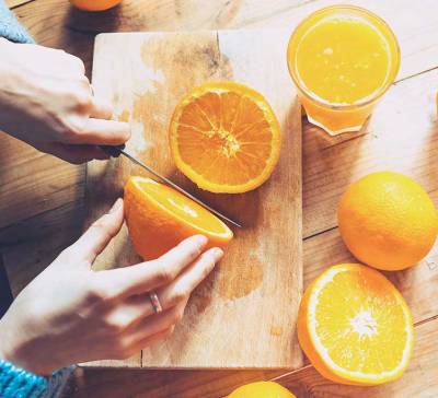 Existem alimentos que causam aftas? Entenda essa relação
