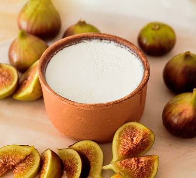 Iogurte natural: saiba como fazer e por que ele faz bem