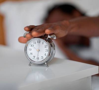 Quantas horas de sono devemos ter? Entenda agora