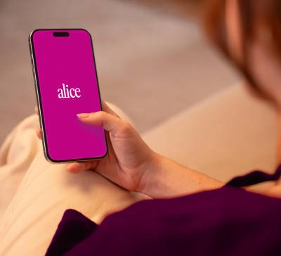 Carência, reembolso e coparticipação no plano de saúde corporativo: como funciona na Alice
